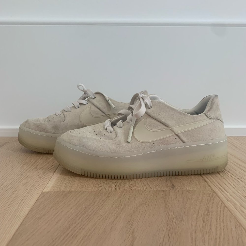 Womens Nike Air Force 1's Sage Low Size 6